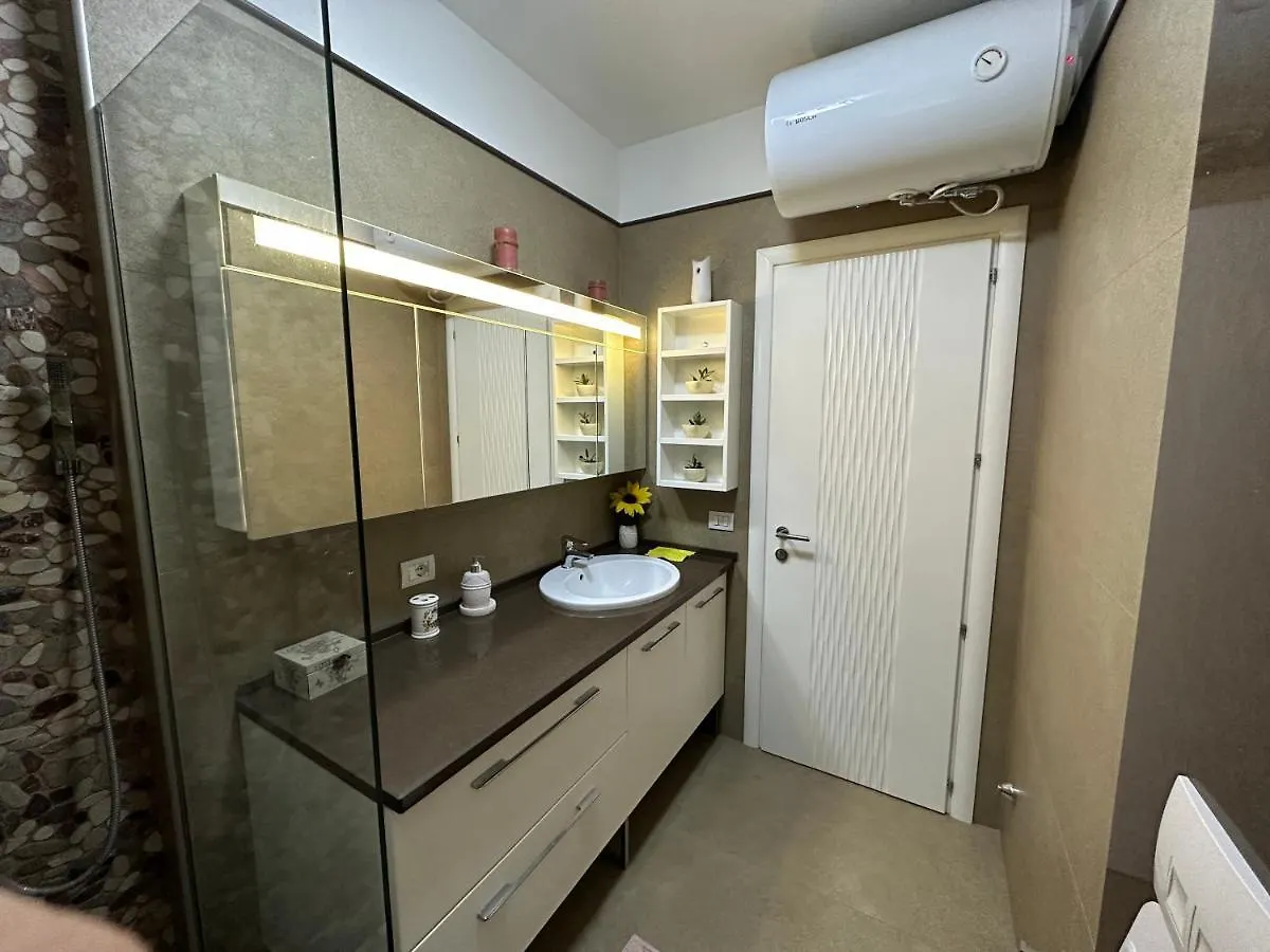 Dhoma Me Qera Ditore/Javore Apartment Durres Albania
